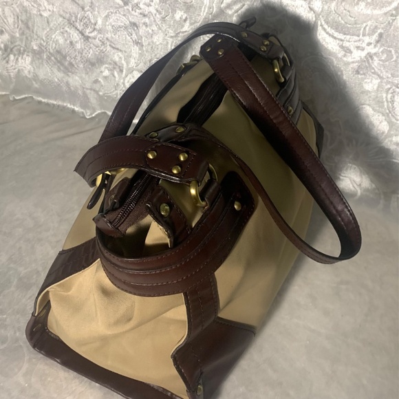 ETIENNE AIGNER Elegant Brown Shoulder Bag - Perfect Condition, Great Deal! - Picture 5 of 16